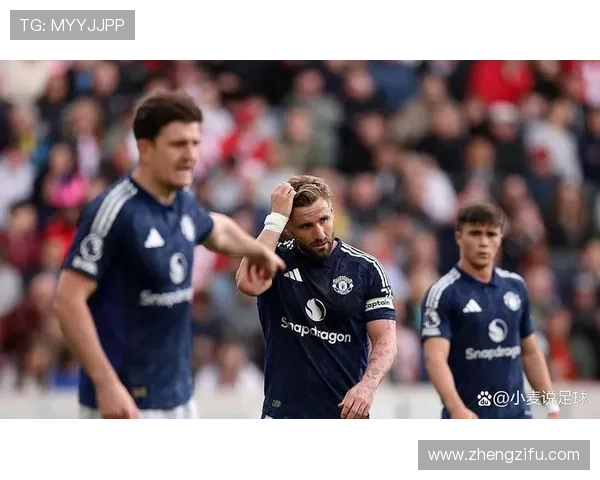 曼联近期防线失误频现,对球队联赛表现造成影响,引发多方争议 曼联近期防线失误频现,对球队联赛表现造成影响,引发多方争议