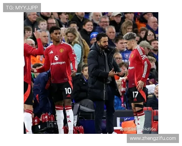 曼联重建困局:方向不清成当前核心问题,影响球队走势与竞争力 曼联重建困局:方向不清成当前核心问题,影响球队走势与竞争力